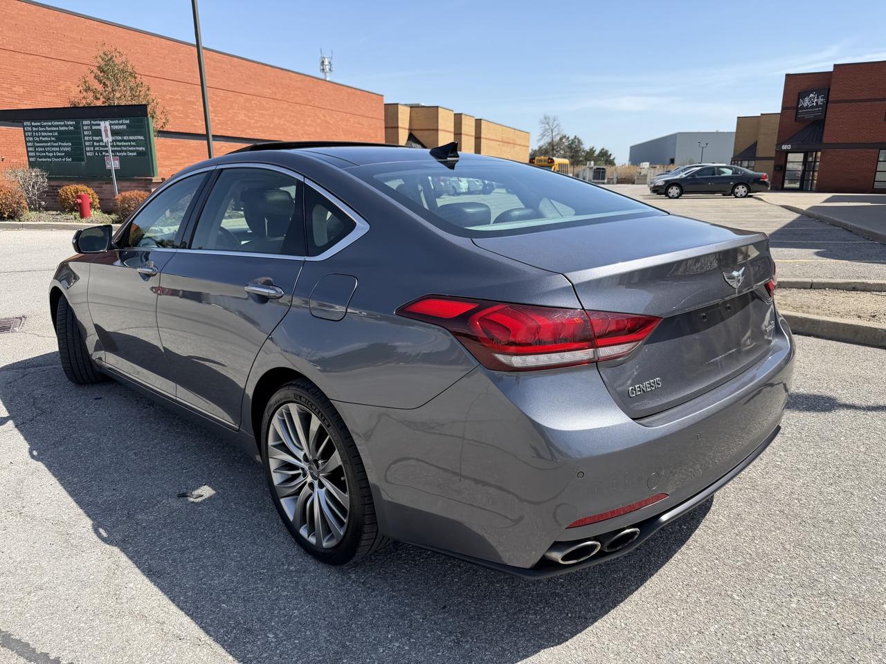 2015 Hyundai Genesis Sedan 5.0 AWD Ultimate Leather Heads Up Cooled Seat Photo