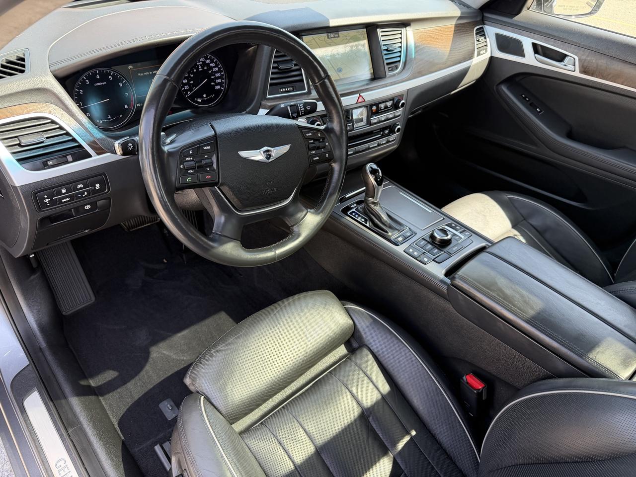 2015 Hyundai Genesis Sedan 5.0 AWD Ultimate Leather Heads Up Cooled Seat Photo