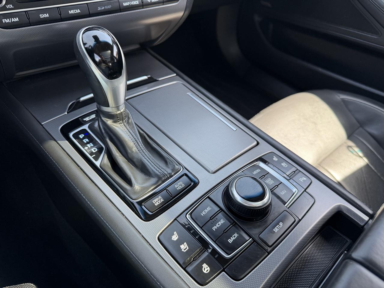 2015 Hyundai Genesis Sedan 5.0 AWD Ultimate Leather Heads Up Cooled Seat Photo