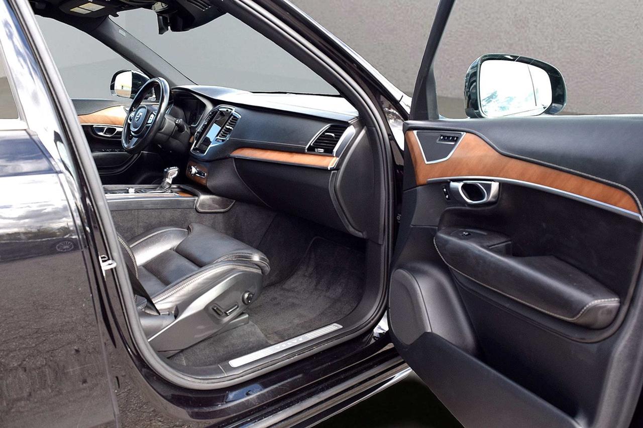2017 Volvo XC90 AWD T6 Inscription Photo