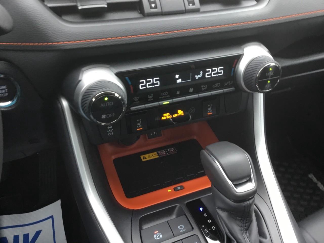 2025 Toyota RAV4 TRAIL Photo