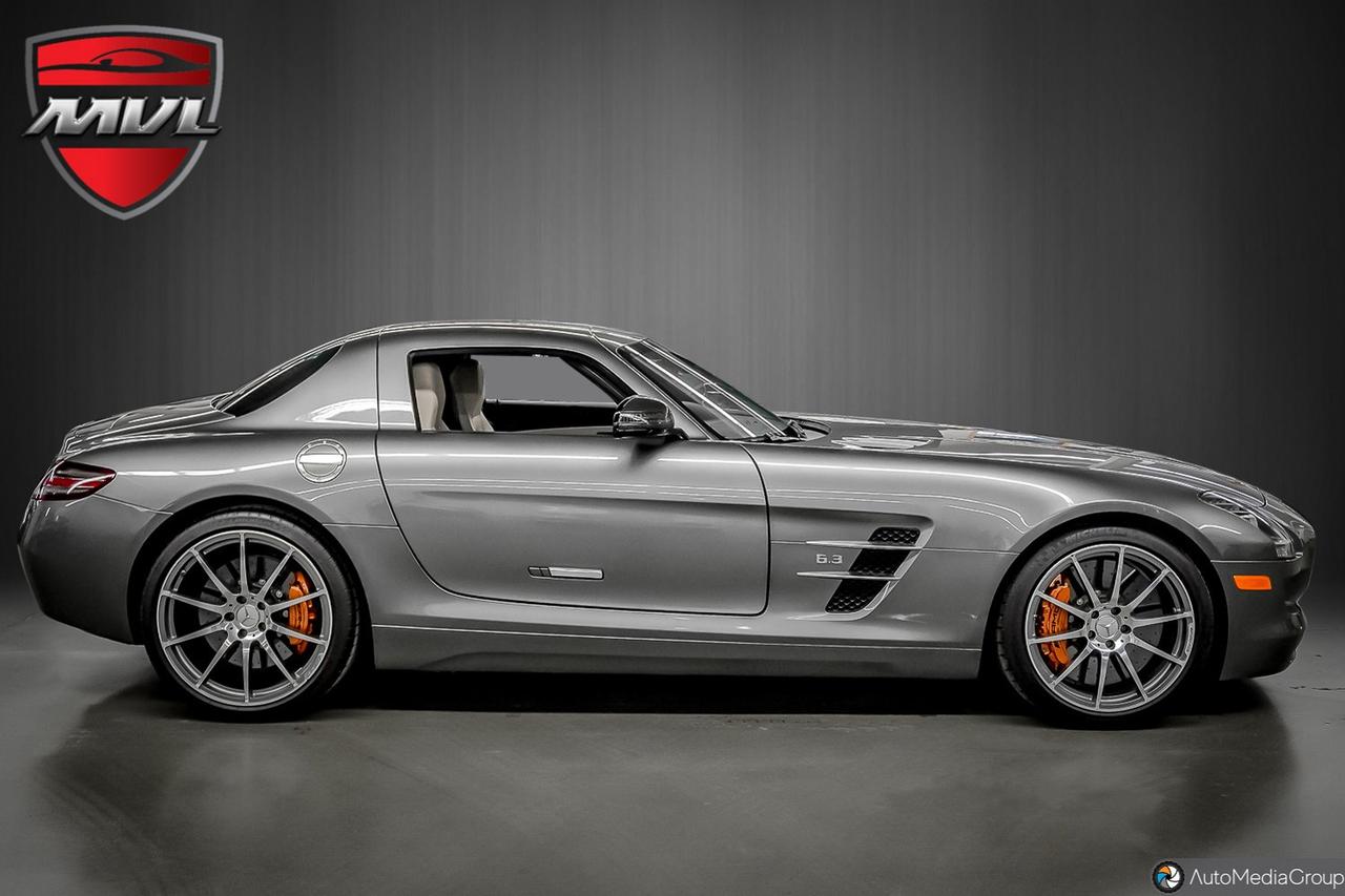 2011 Mercedes-Benz SLS AMG Base SLS AMG 2dr Coupe Photo