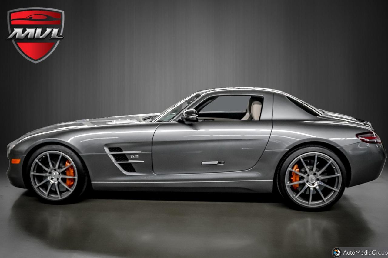 2011 Mercedes-Benz SLS AMG Base SLS AMG 2dr Coupe Photo