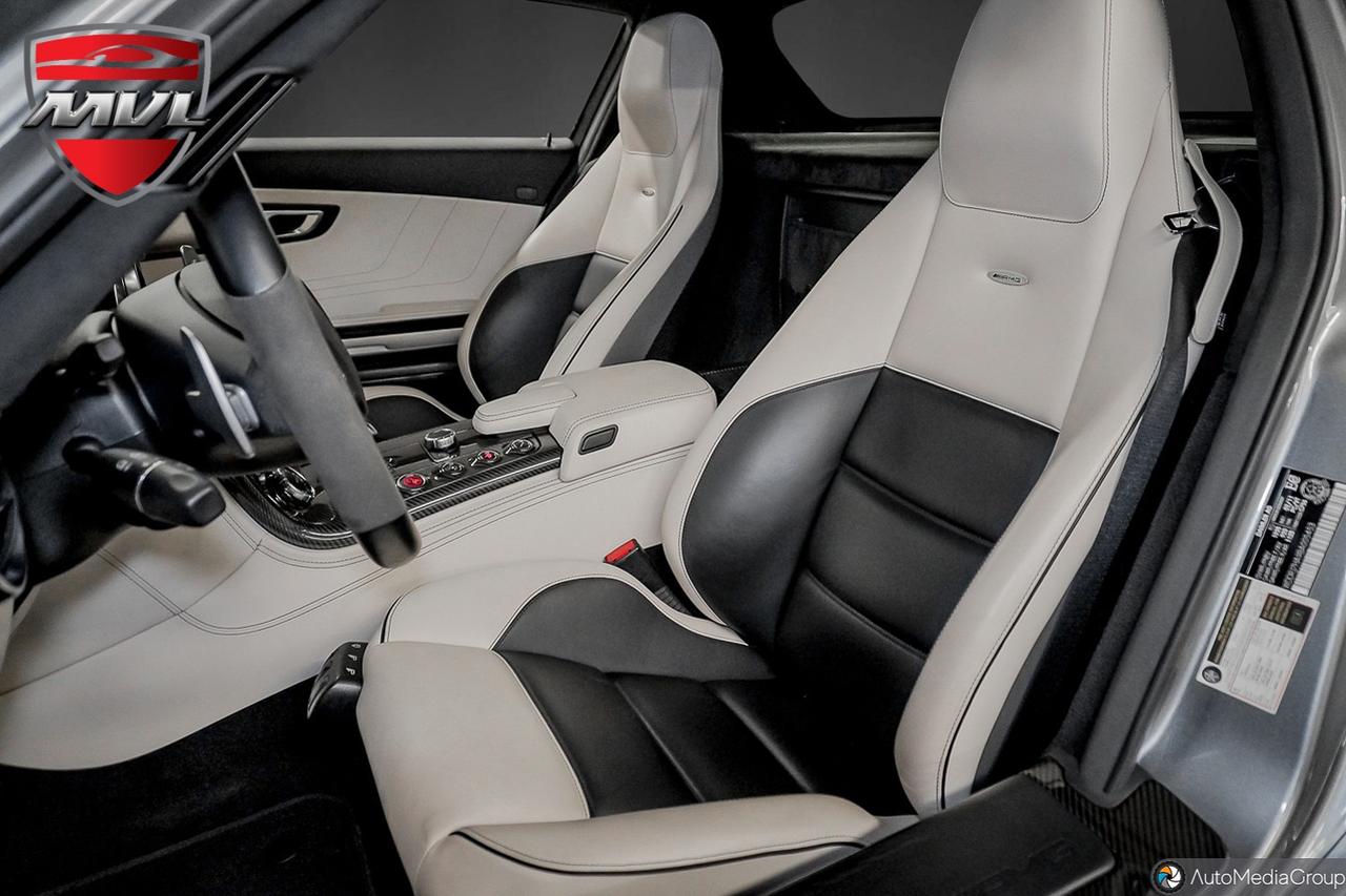 2011 Mercedes-Benz SLS AMG Base SLS AMG 2dr Coupe Photo