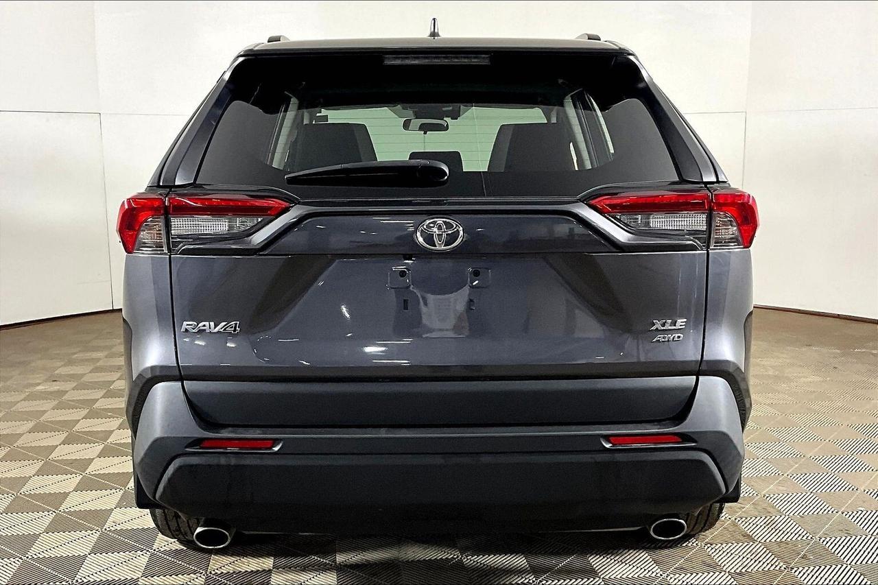 2022 Toyota RAV4 XLE AWD Photo