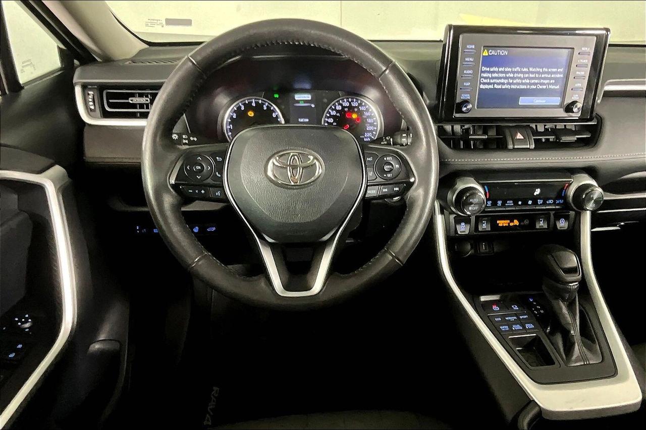 2022 Toyota RAV4 XLE AWD Photo