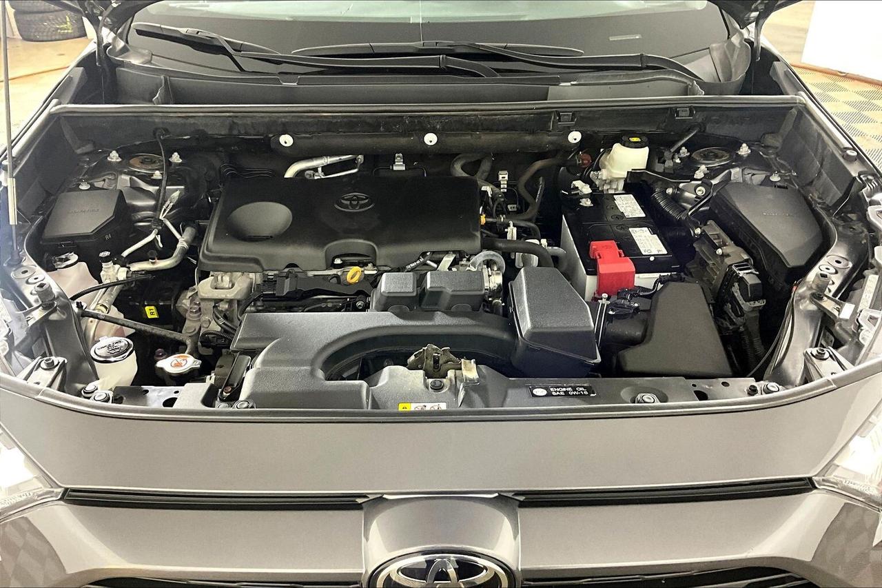 2022 Toyota RAV4 XLE AWD Photo