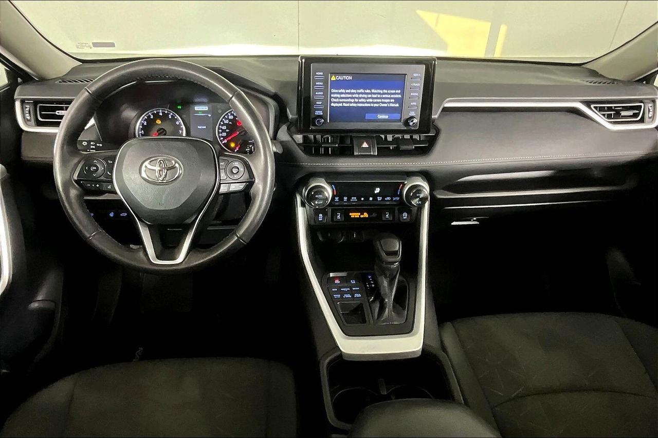 2022 Toyota RAV4 XLE AWD Photo