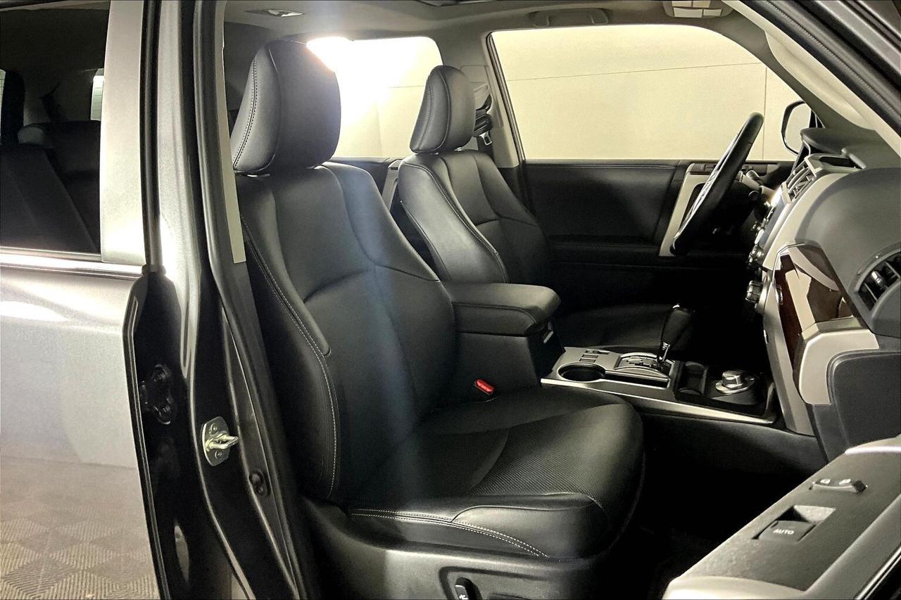 2023 Toyota 4Runner 4WD Photo