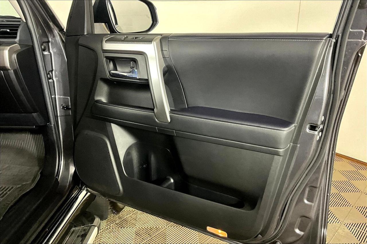2023 Toyota 4Runner 4WD Photo