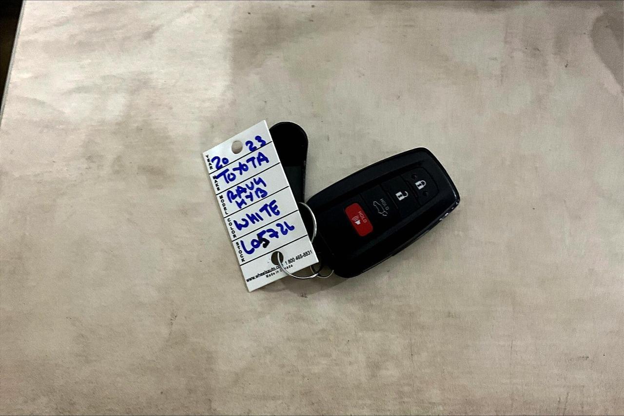 2023 Toyota RAV4 Hybrid XLE AWD Photo