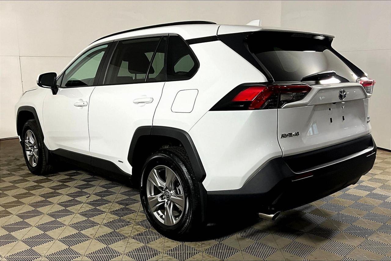 2023 Toyota RAV4 Hybrid XLE AWD Photo