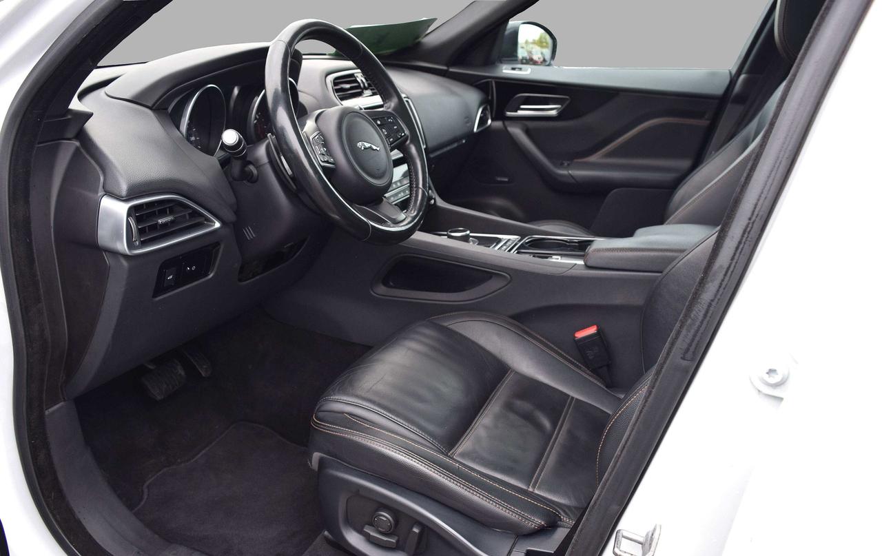 2017 Jaguar F-PACE Prestige Navi Panoramic Sunroof Photo