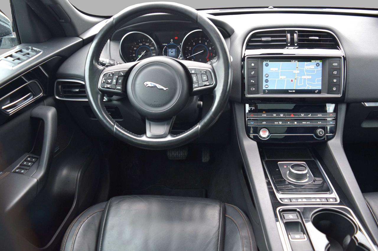 2017 Jaguar F-PACE Prestige Navi Panoramic Sunroof Photo