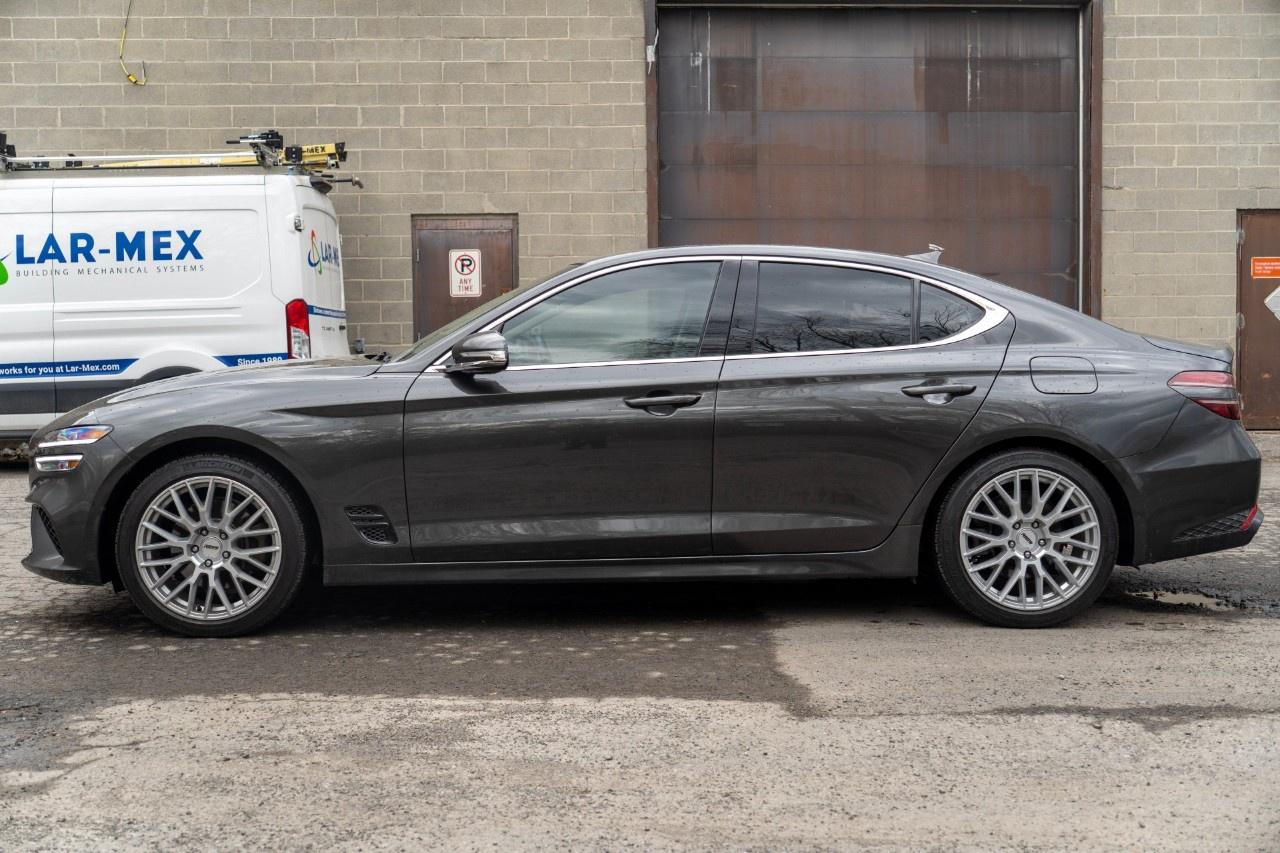 2023 Genesis G70 2.0T Select AWD Photo
