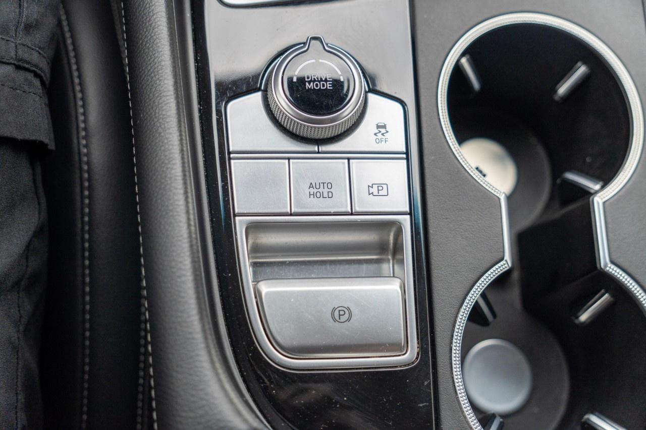 2023 Genesis G70 2.0T Select AWD Photo