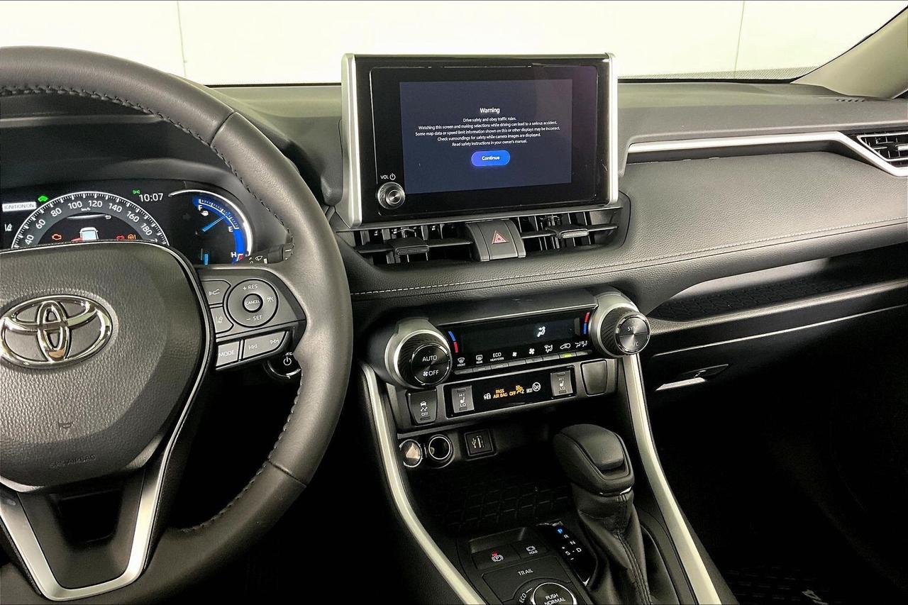 2025 Toyota RAV4 Hybrid XLE AWD Photo