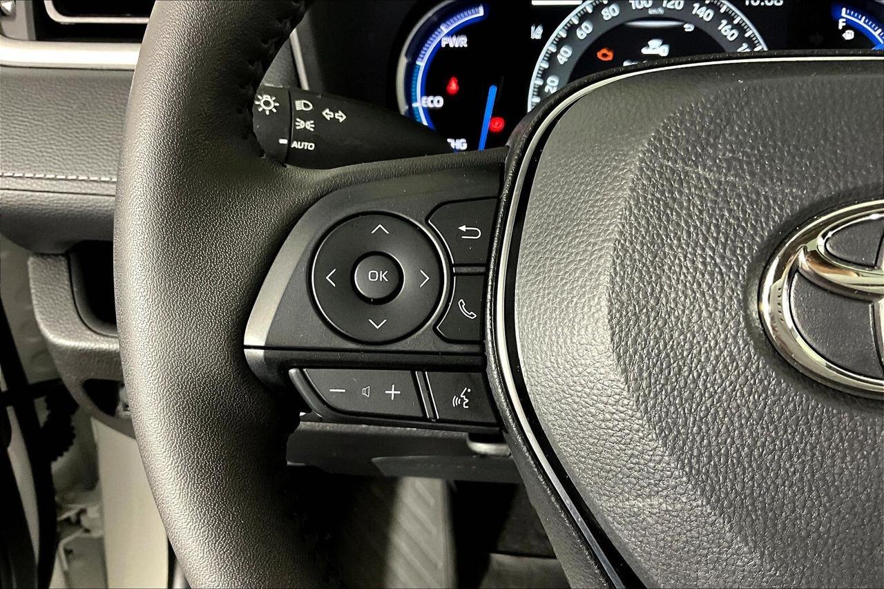 2025 Toyota RAV4 Hybrid XLE AWD Photo