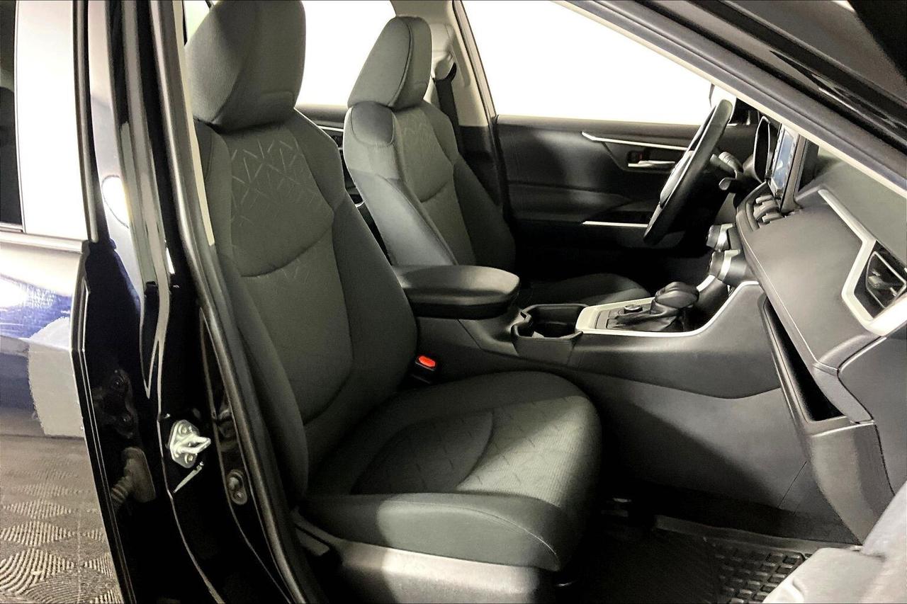 2021 Toyota RAV4 Hybrid XLE AWD Photo