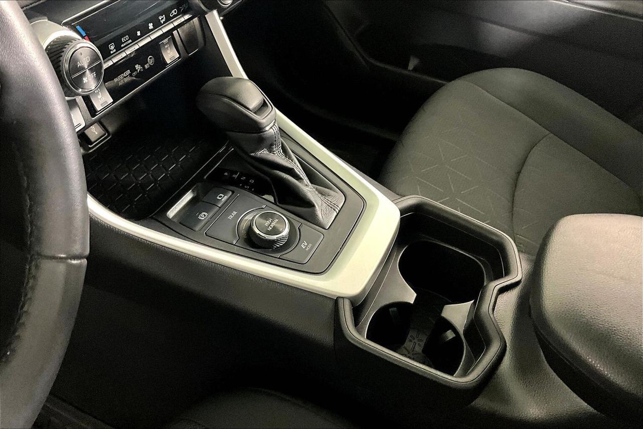 2021 Toyota RAV4 Hybrid XLE AWD Photo