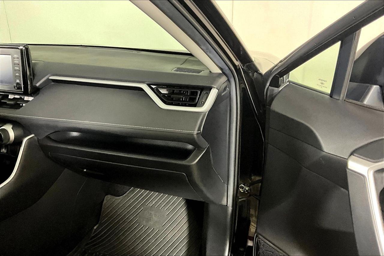 2021 Toyota RAV4 Hybrid XLE AWD Photo