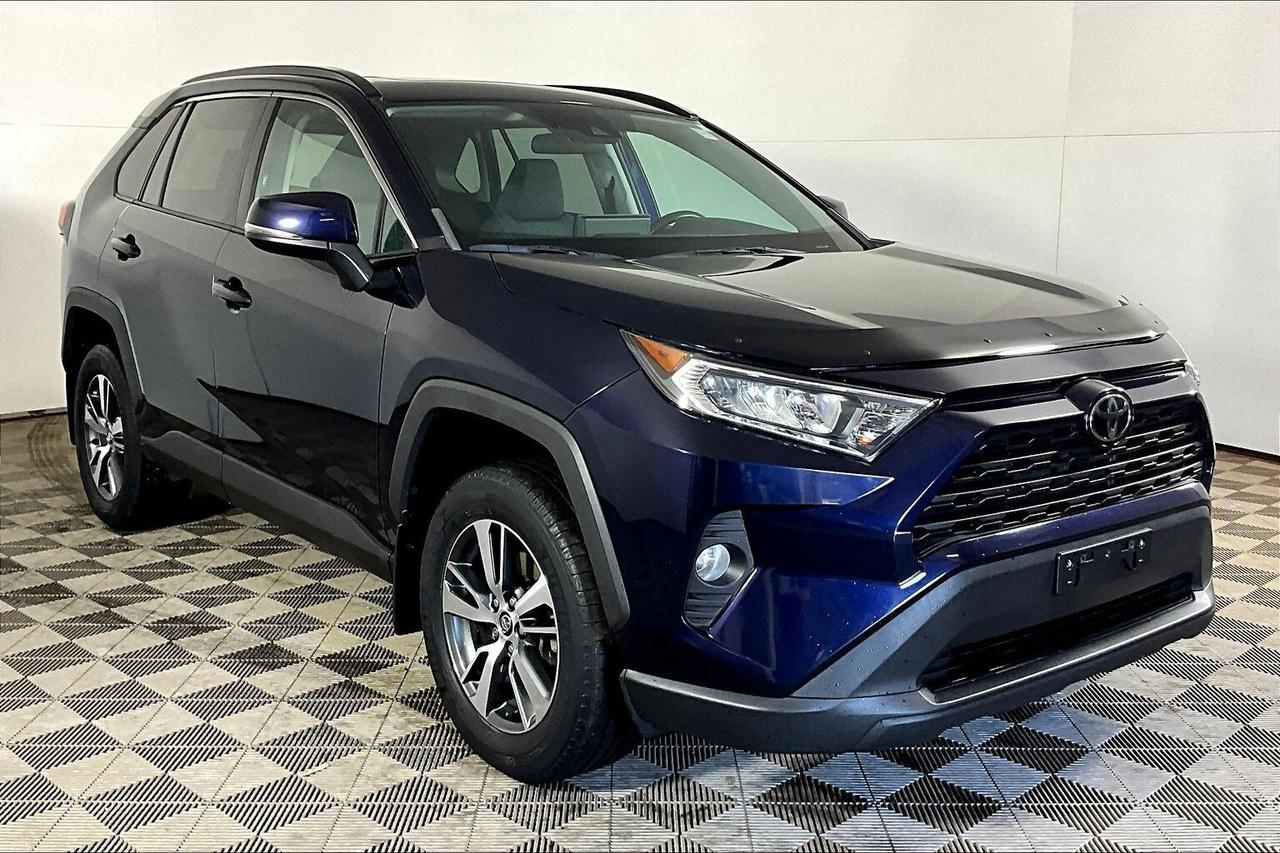 2020 Toyota RAV4 XLE AWD Photo