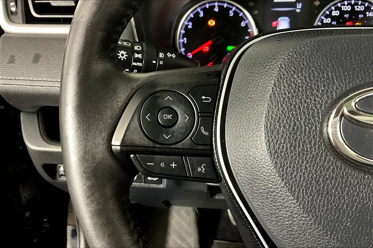 2020 Toyota RAV4 XLE AWD Photo