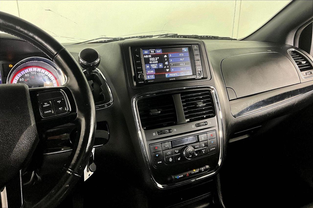 2020 Dodge Grand Caravan Premium Plus 2WD Photo