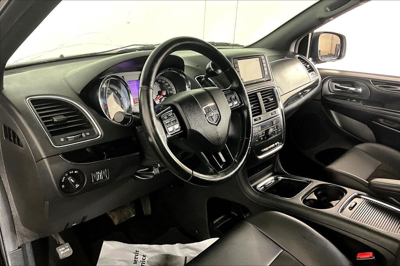 2020 Dodge Grand Caravan Premium Plus 2WD Photo