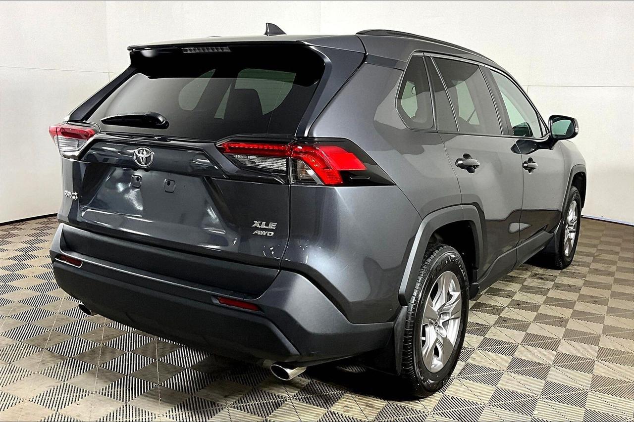 2022 Toyota RAV4 XLE AWD Photo