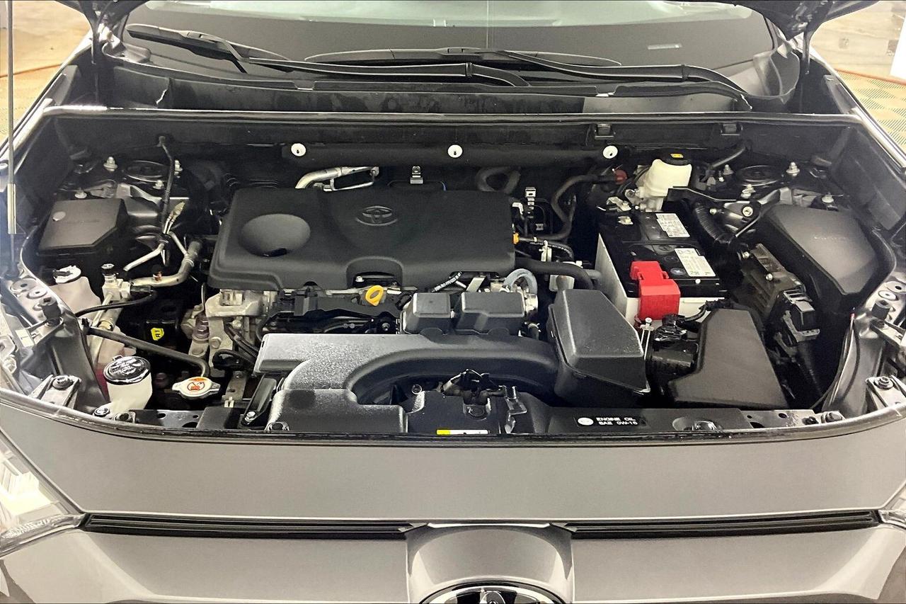 2022 Toyota RAV4 XLE AWD Photo