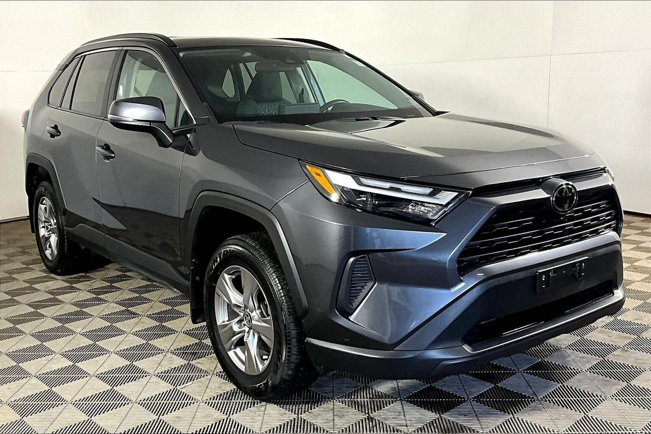 2022 Toyota RAV4 XLE AWD Photo