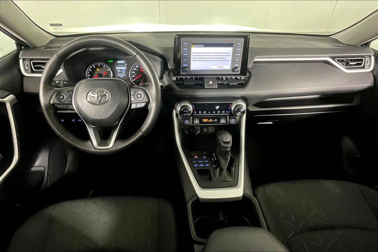 2022 Toyota RAV4 XLE AWD Photo