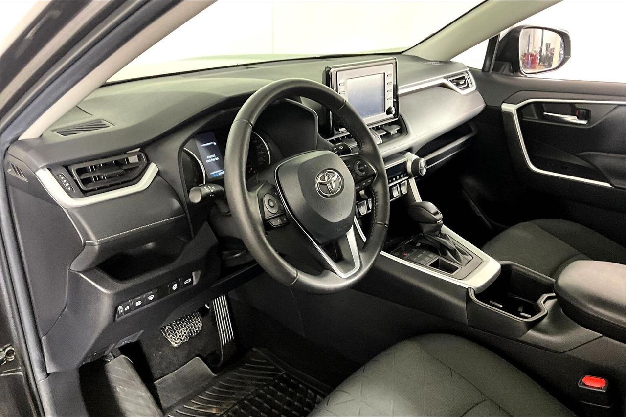 2022 Toyota RAV4 XLE AWD Photo