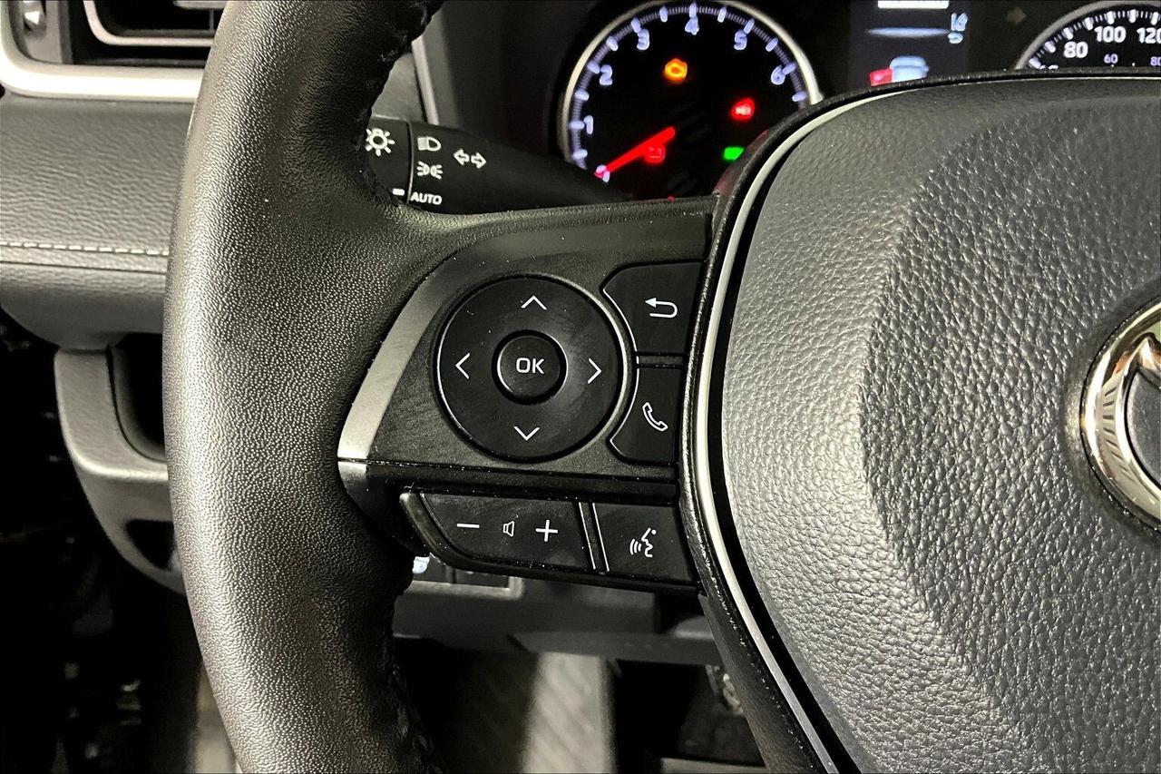 2022 Toyota RAV4 XLE AWD Photo