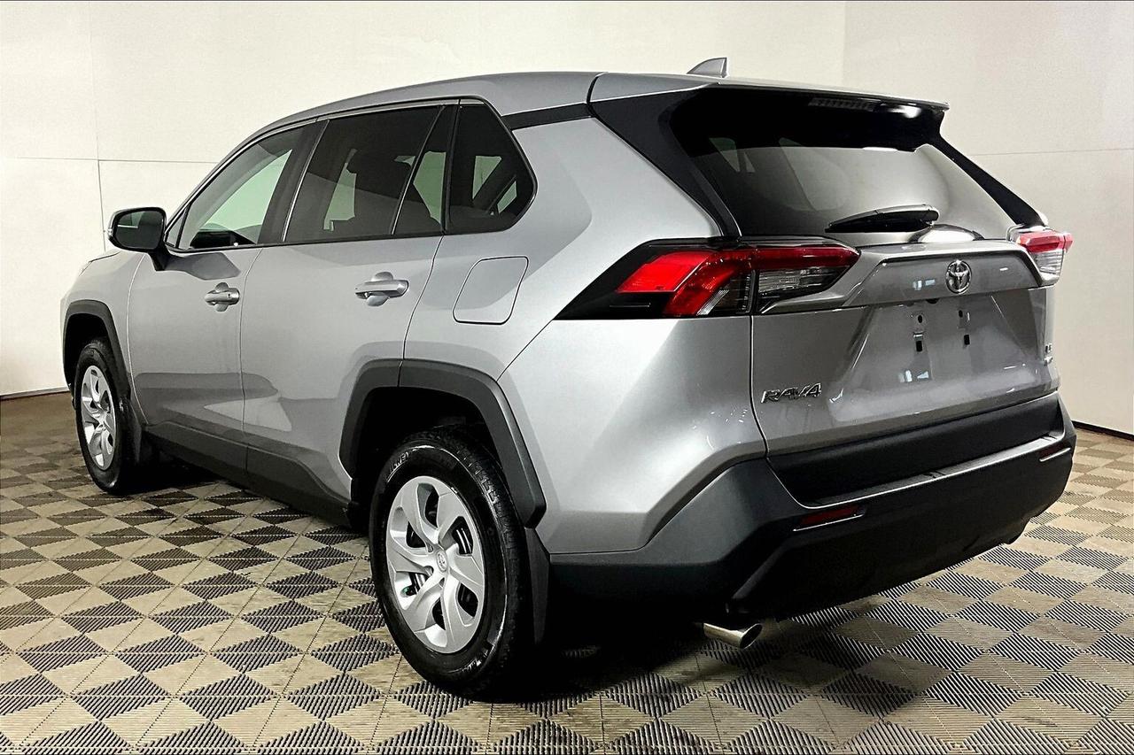 2023 Toyota RAV4 LE AWD Photo