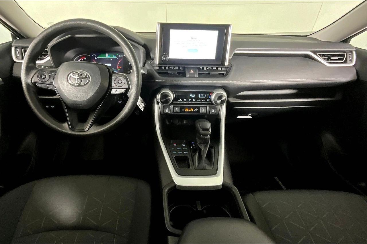 2023 Toyota RAV4 LE AWD Photo