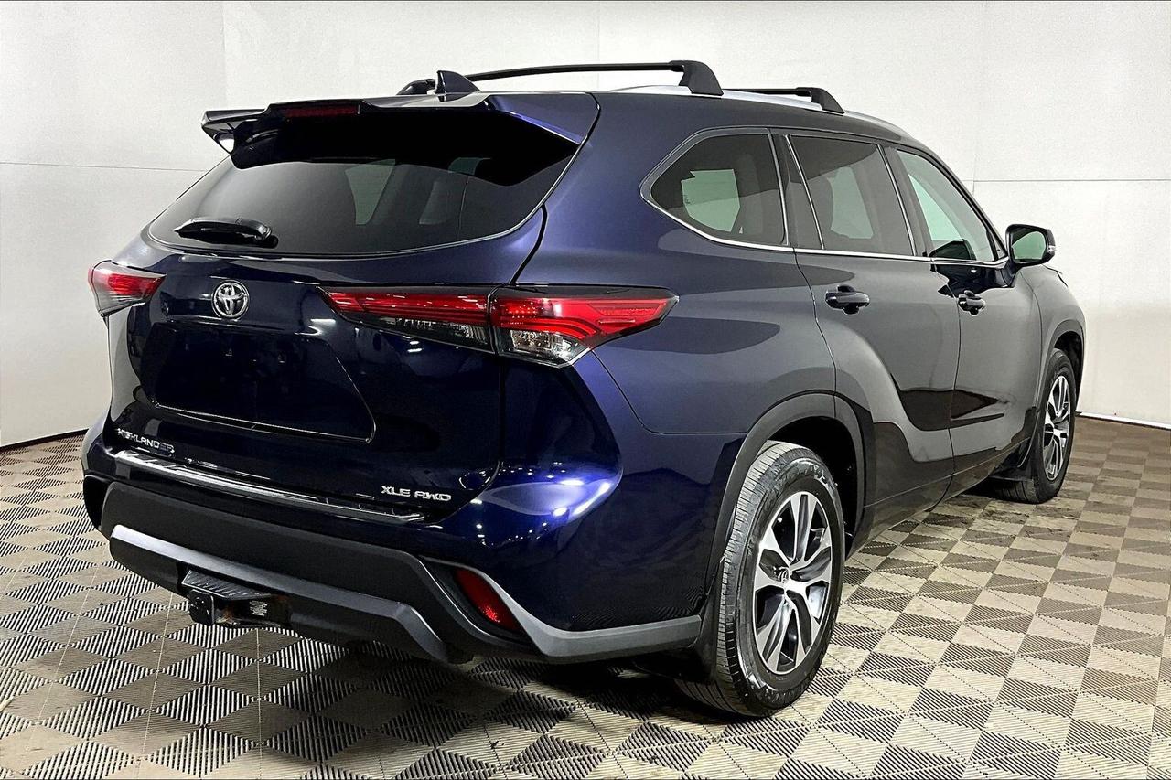 2022 Toyota Highlander XLE AWD Photo