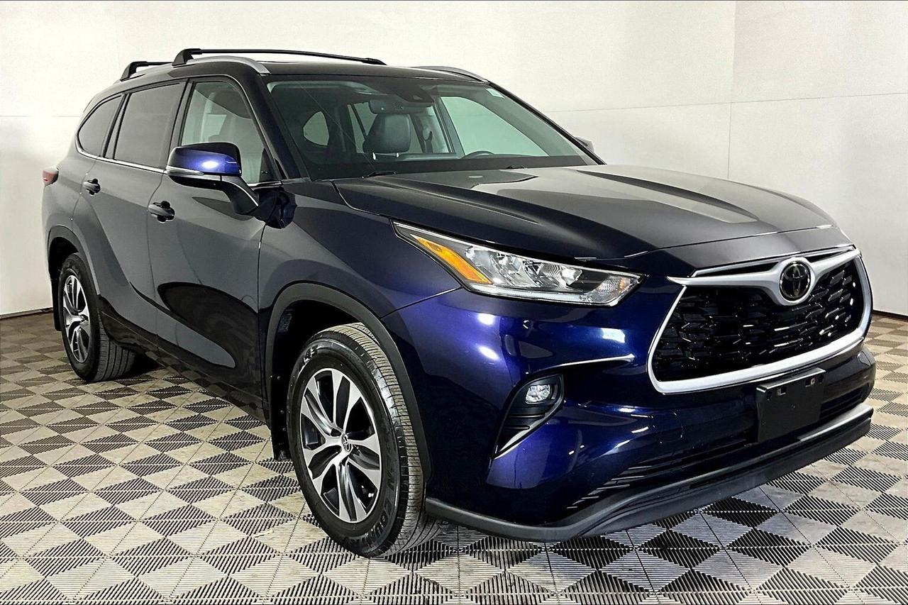2022 Toyota Highlander XLE AWD Photo