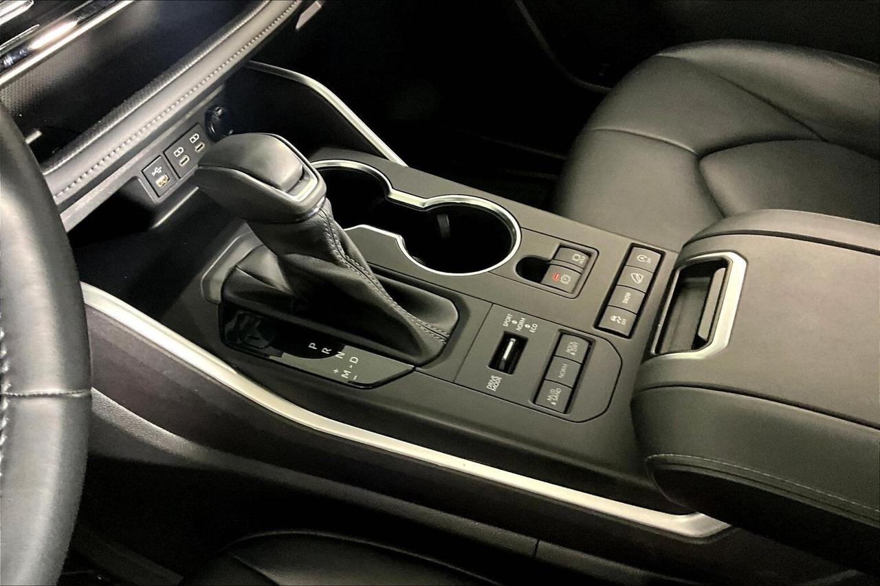 2022 Toyota Highlander XLE AWD Photo