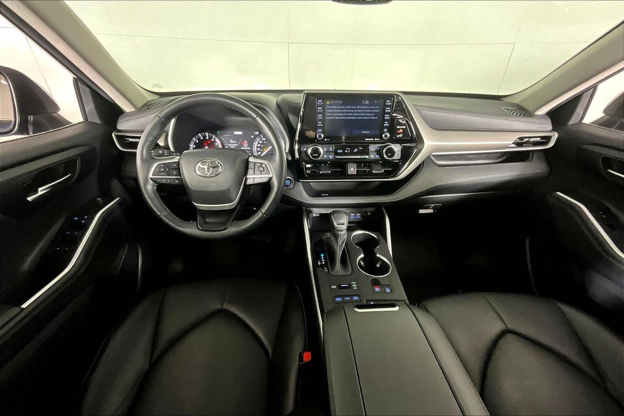2022 Toyota Highlander XLE AWD Photo