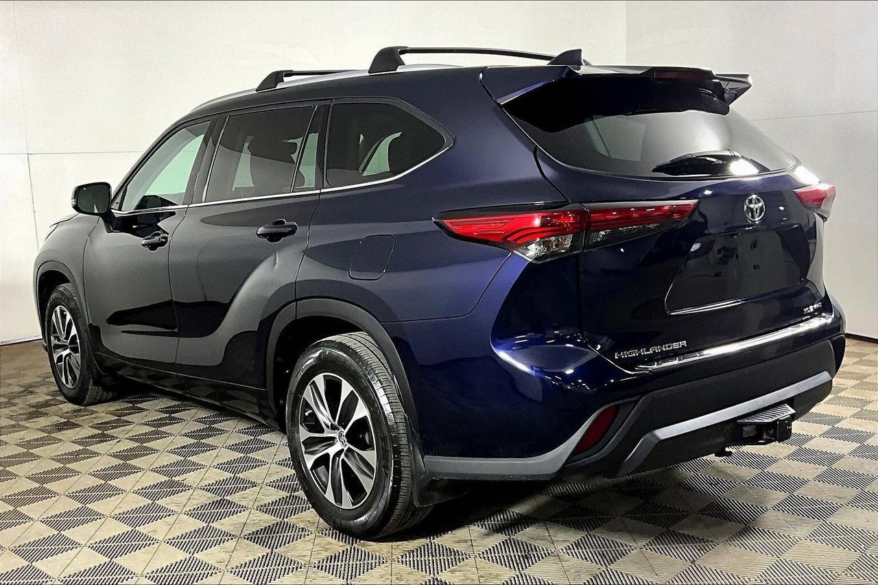 2022 Toyota Highlander XLE AWD Photo