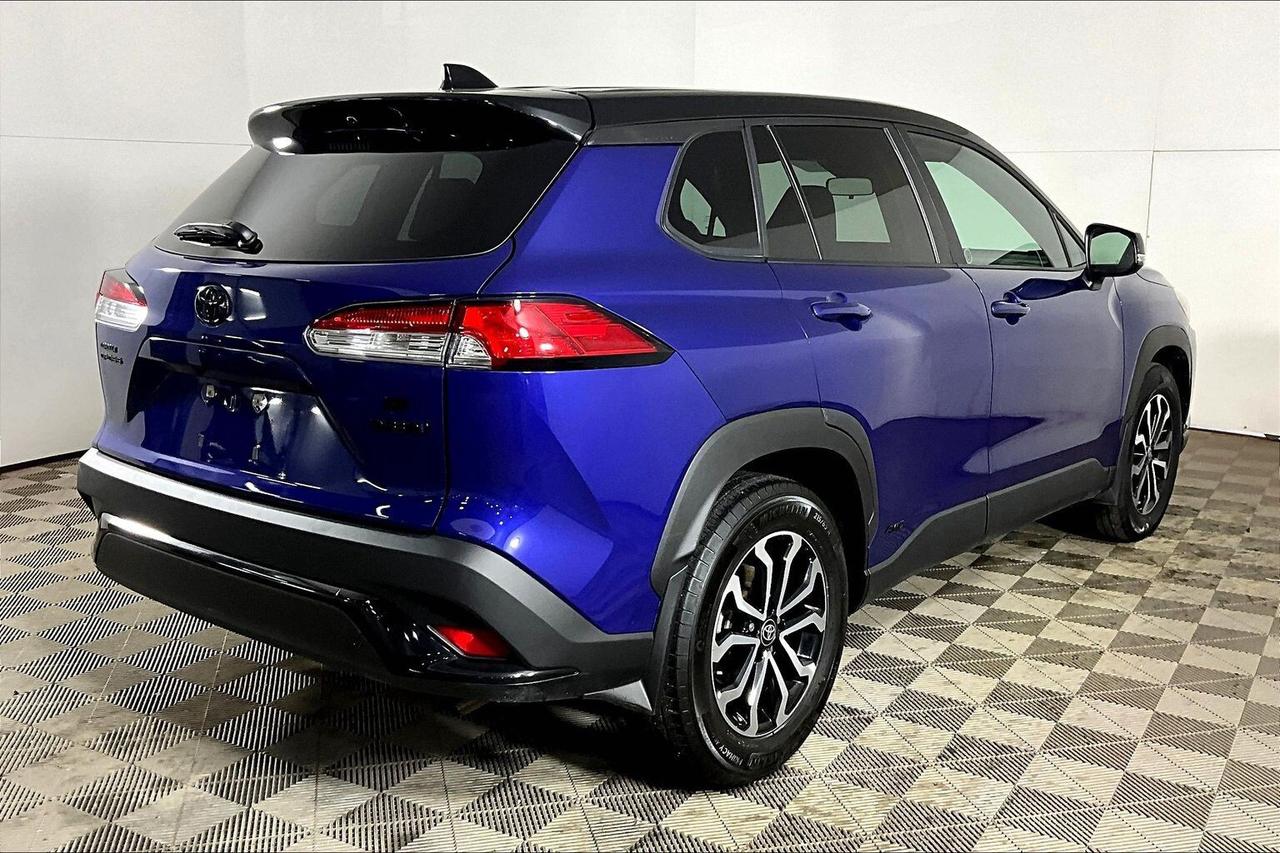 2024 Toyota Corolla Cross HYBRID SE AWD Photo