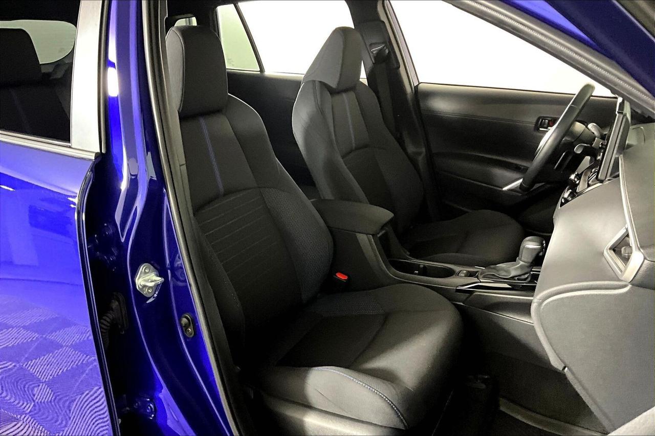2024 Toyota Corolla Cross HYBRID SE AWD Photo