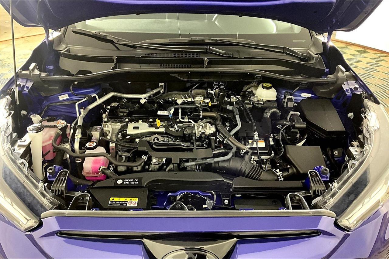 2024 Toyota Corolla Cross HYBRID SE AWD Photo