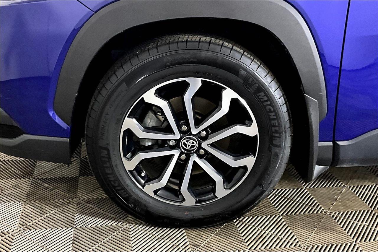 2024 Toyota Corolla Cross HYBRID SE AWD Photo