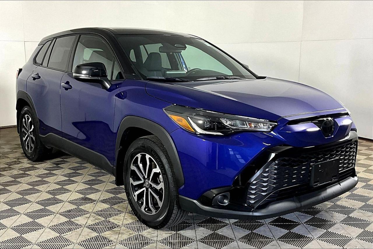 2024 Toyota Corolla Cross HYBRID SE AWD Photo