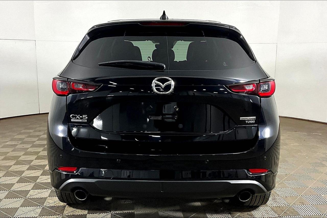 2022 Mazda CX-5 Signature AWD Photo