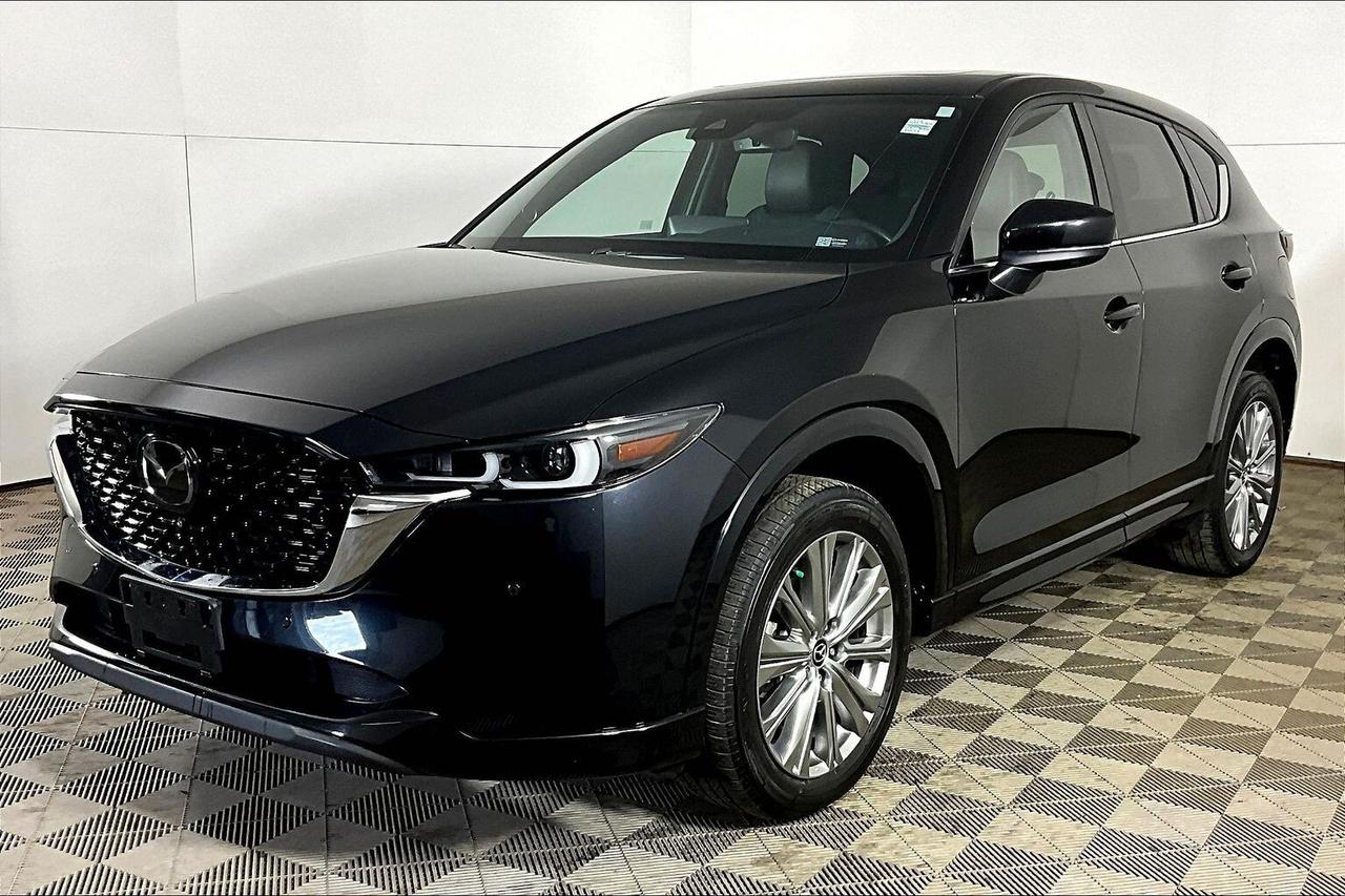 2022 Mazda CX-5 Signature AWD Photo0