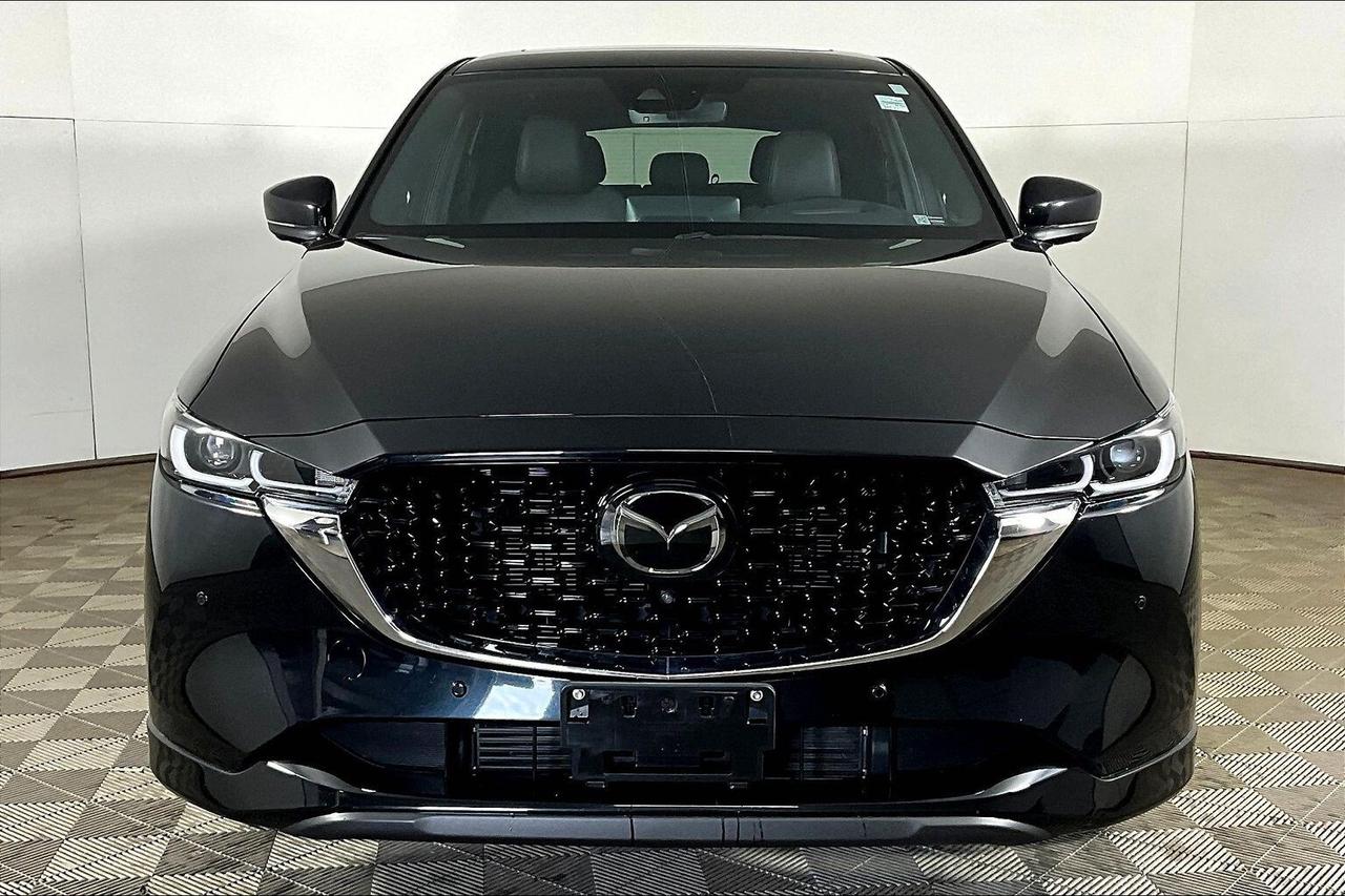 2022 Mazda CX-5 Signature AWD Photo